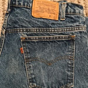 Orange tag Levi’s!